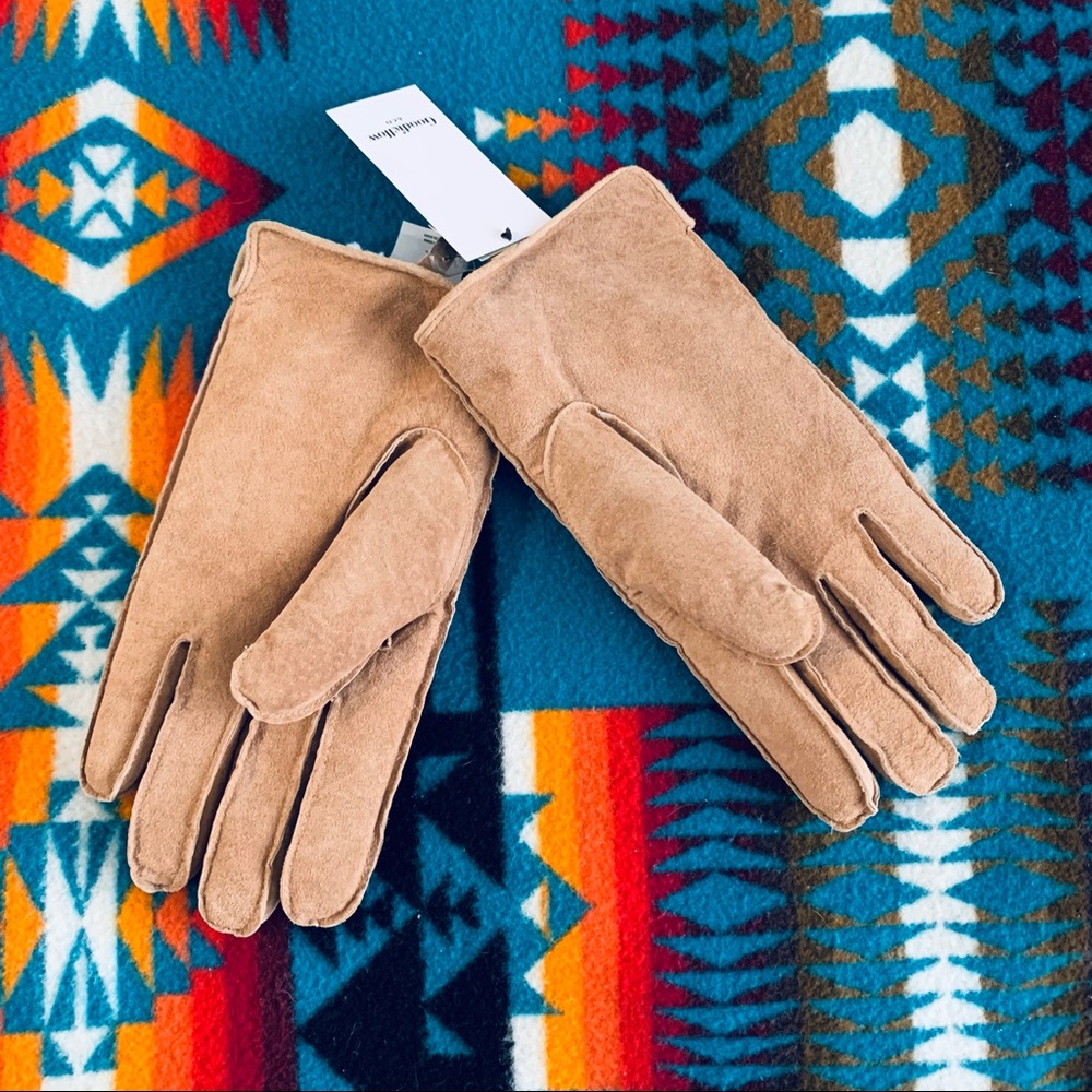 NWT!! Sherpa Lined Gloves❄️ - Picture 2 of 5